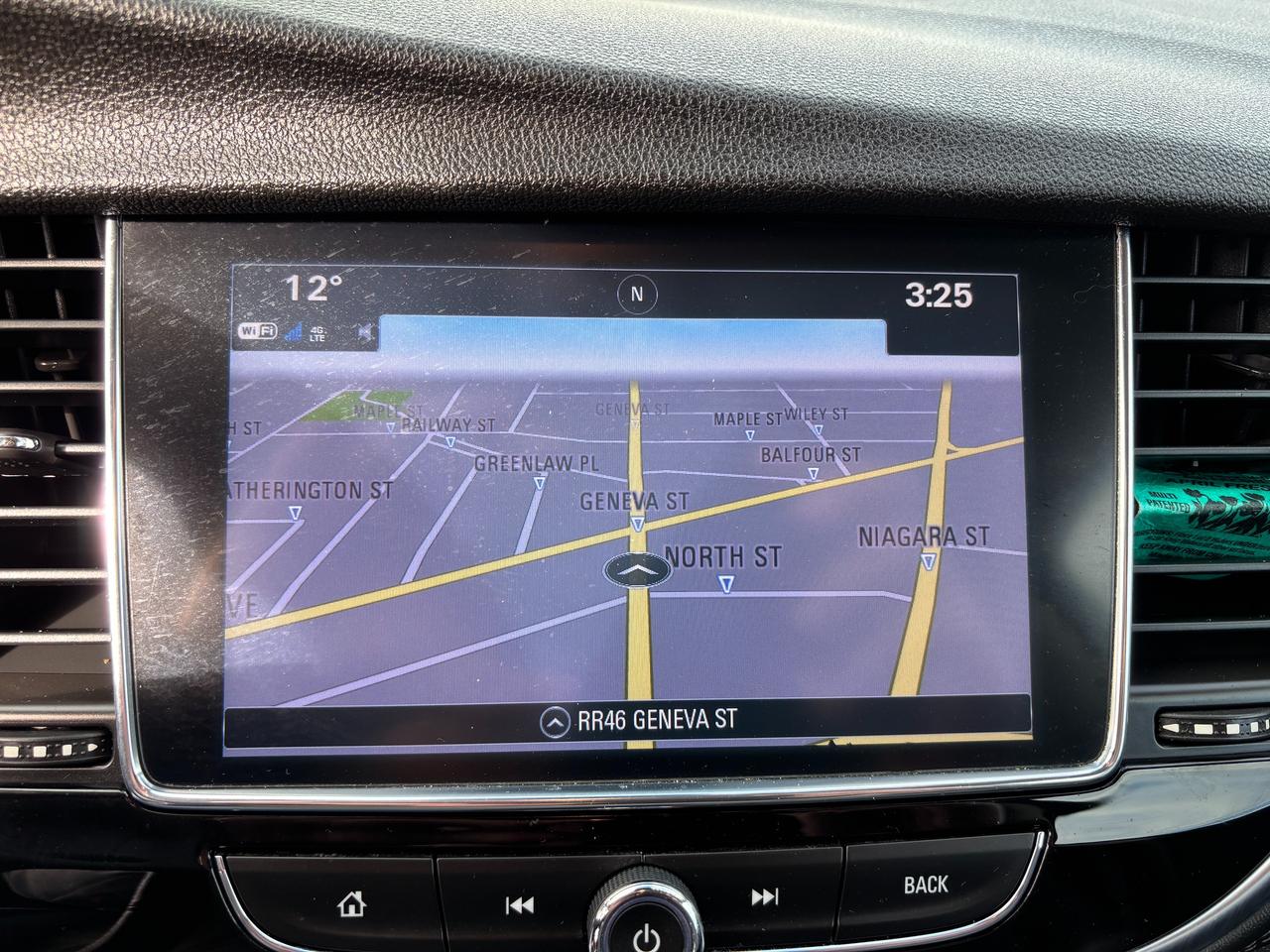 2018 Buick Encore Essence Photo