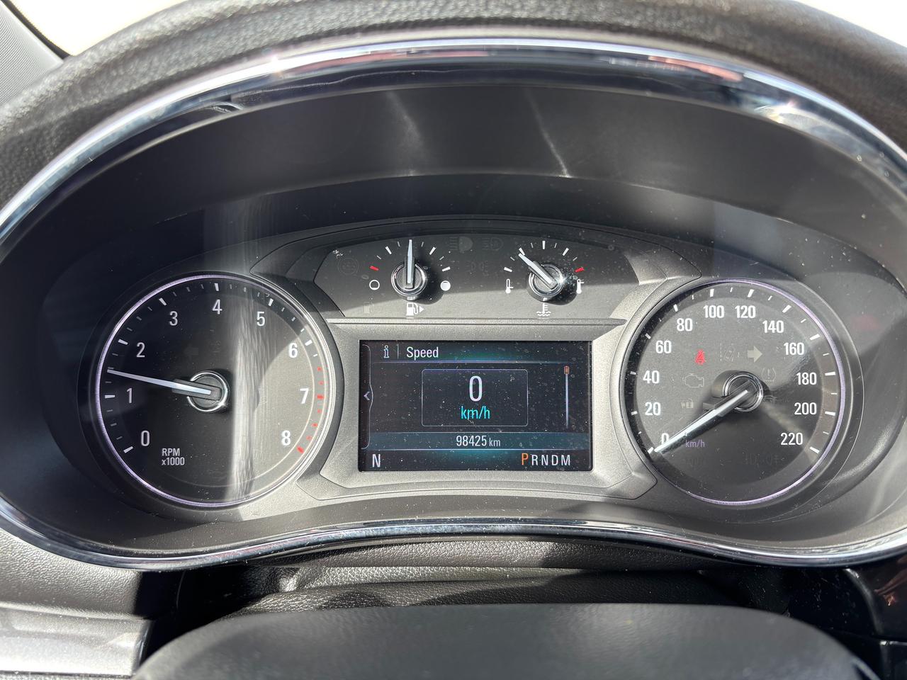 2018 Buick Encore Essence Photo
