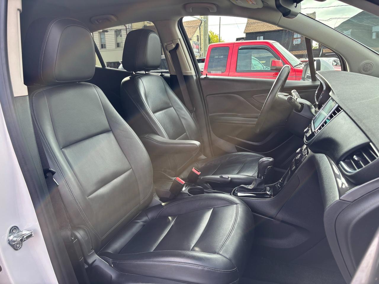 2018 Buick Encore Essence Photo