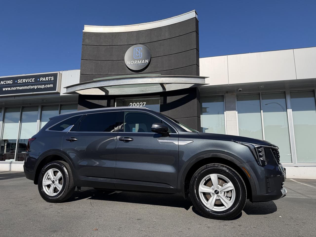 2025 Kia Sorento LX AWD PWR HEATED SEATS B/U CAMERA 7-PASSANGER - Photo #1