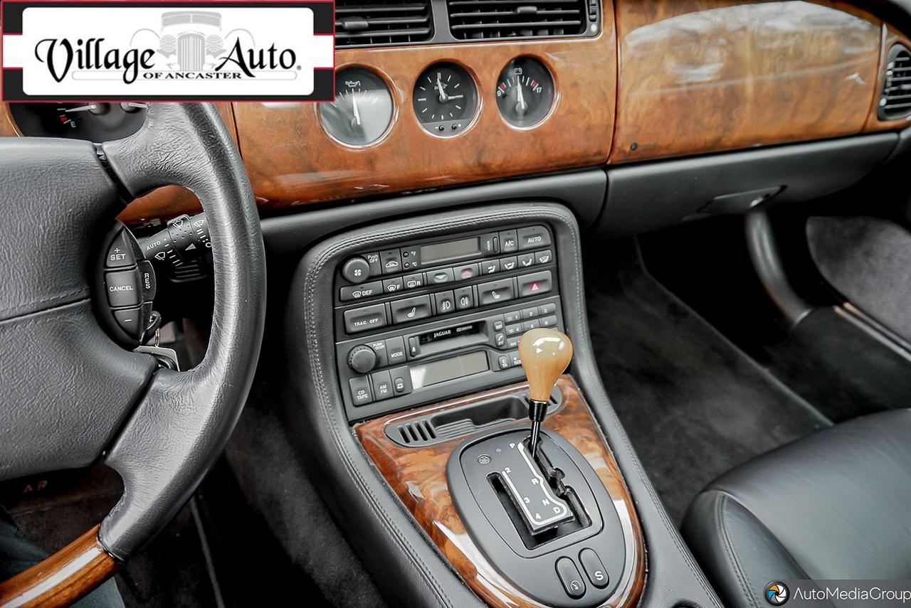 2001 Jaguar XK 2dr Cpe XKR Supercharged Photo