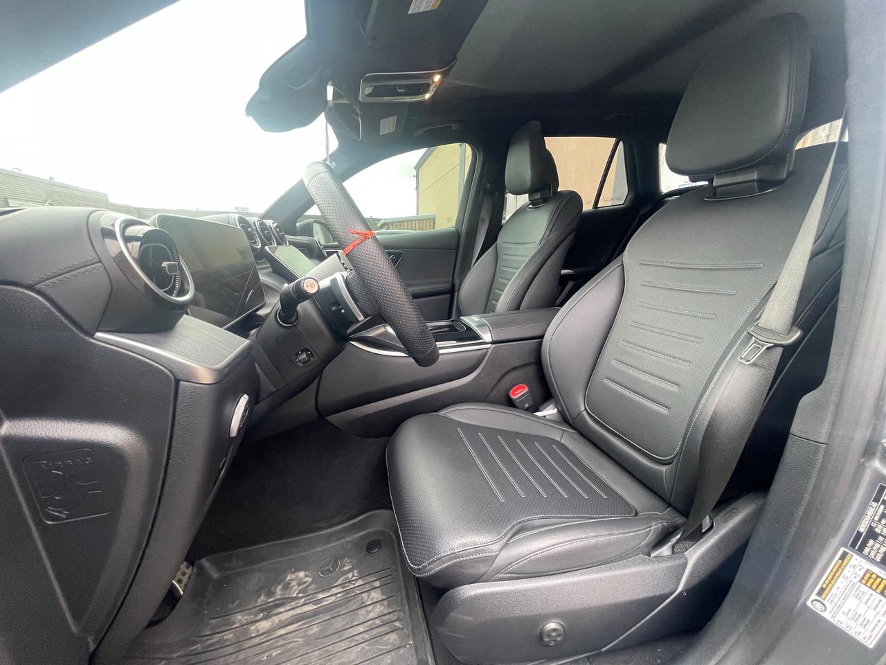 2023 Mercedes-Benz GLC-Class GLC 300| NO CLAIMS| CLEAN CARFAX Photo
