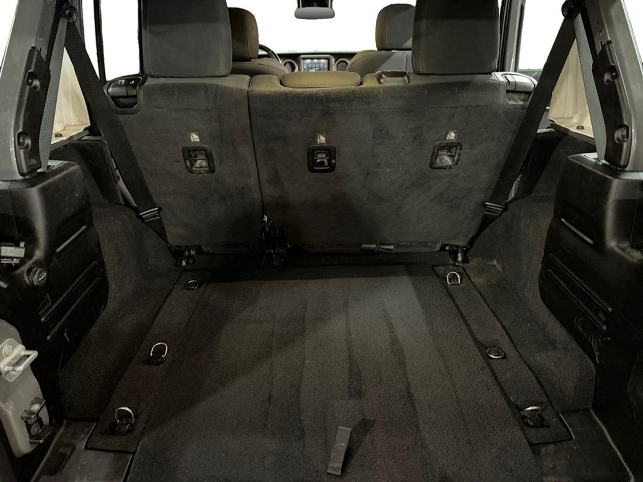 2021 Jeep Wrangler Unlimited Unlimited Willys 4x4 Photo