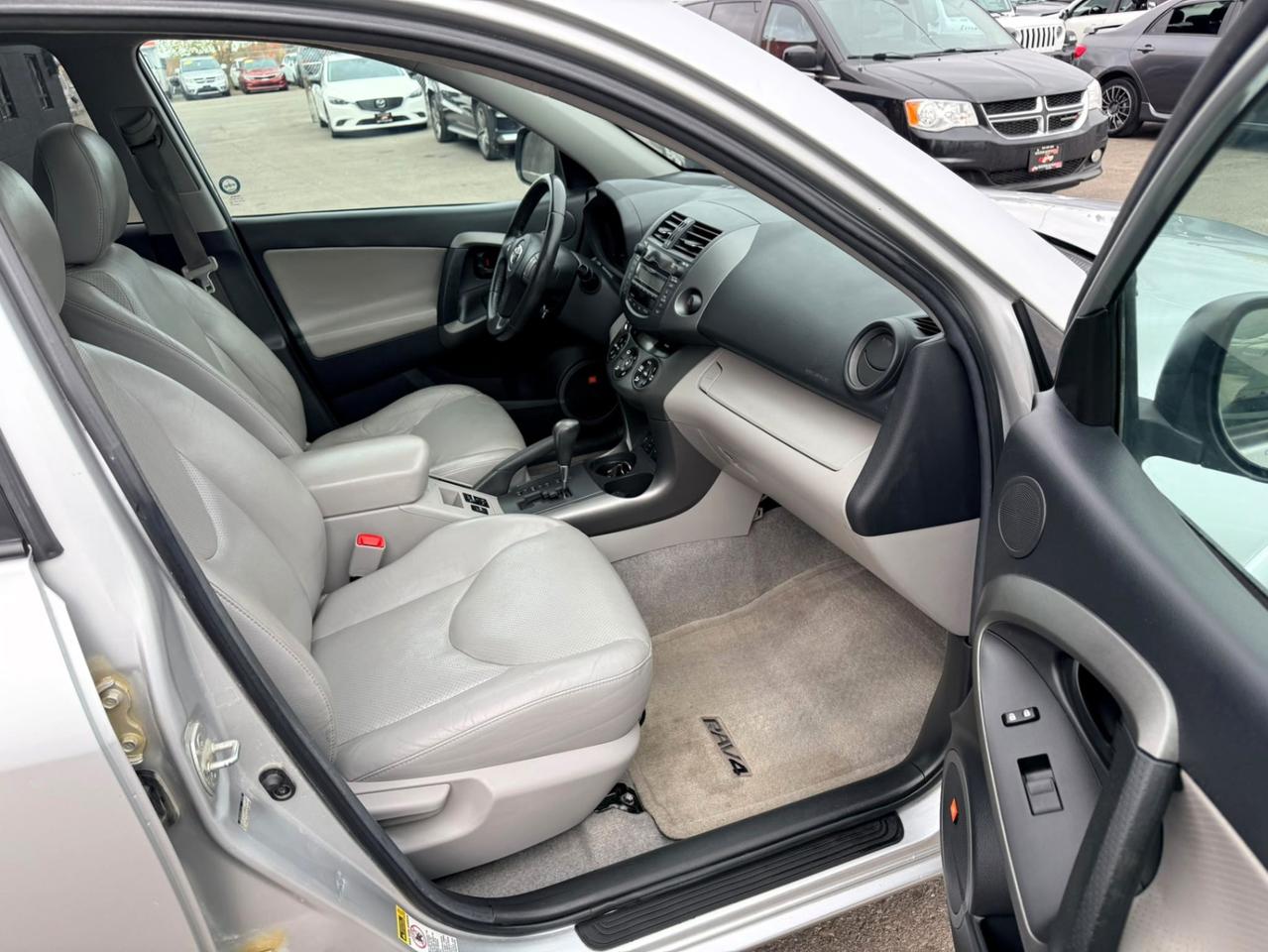 2011 Toyota RAV4 LIMITED V6 4WD Photo