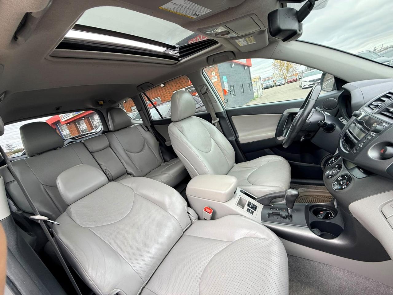 2011 Toyota RAV4 LIMITED V6 4WD Photo