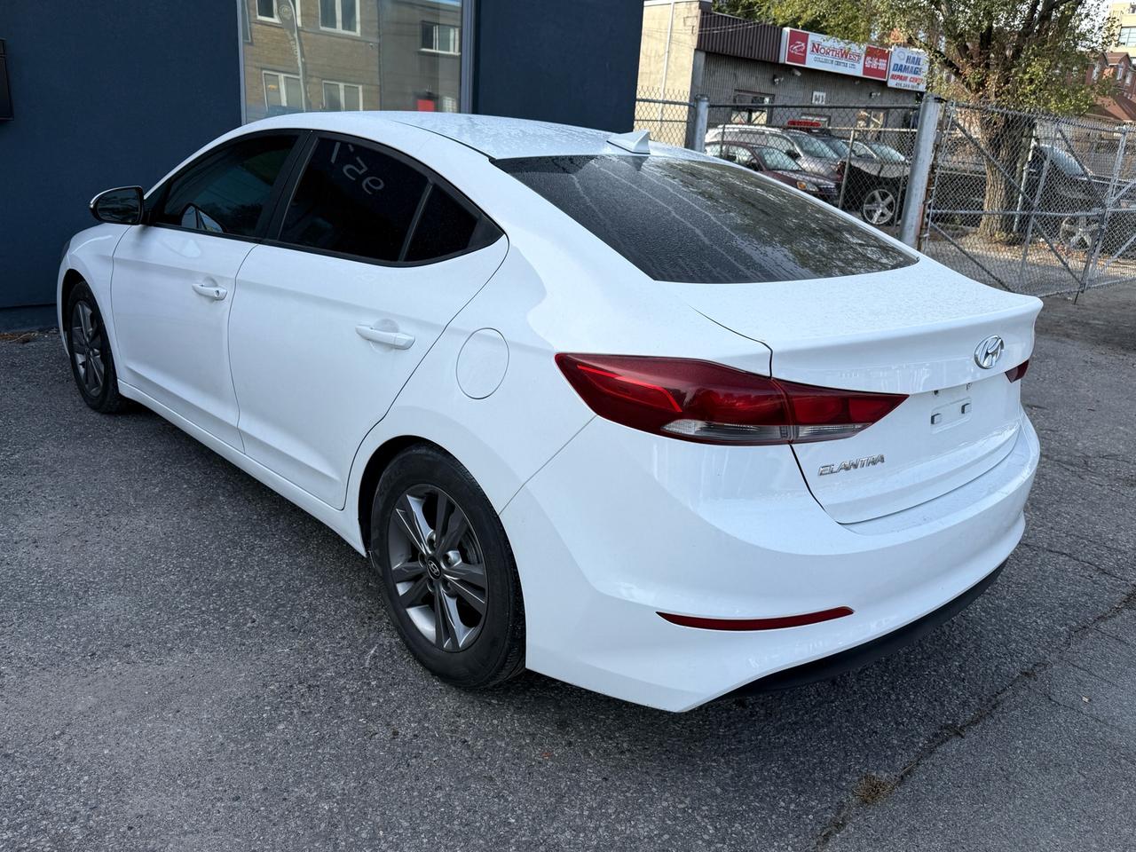 2017 Hyundai Elantra 4DR SDN AUTO GL Photo