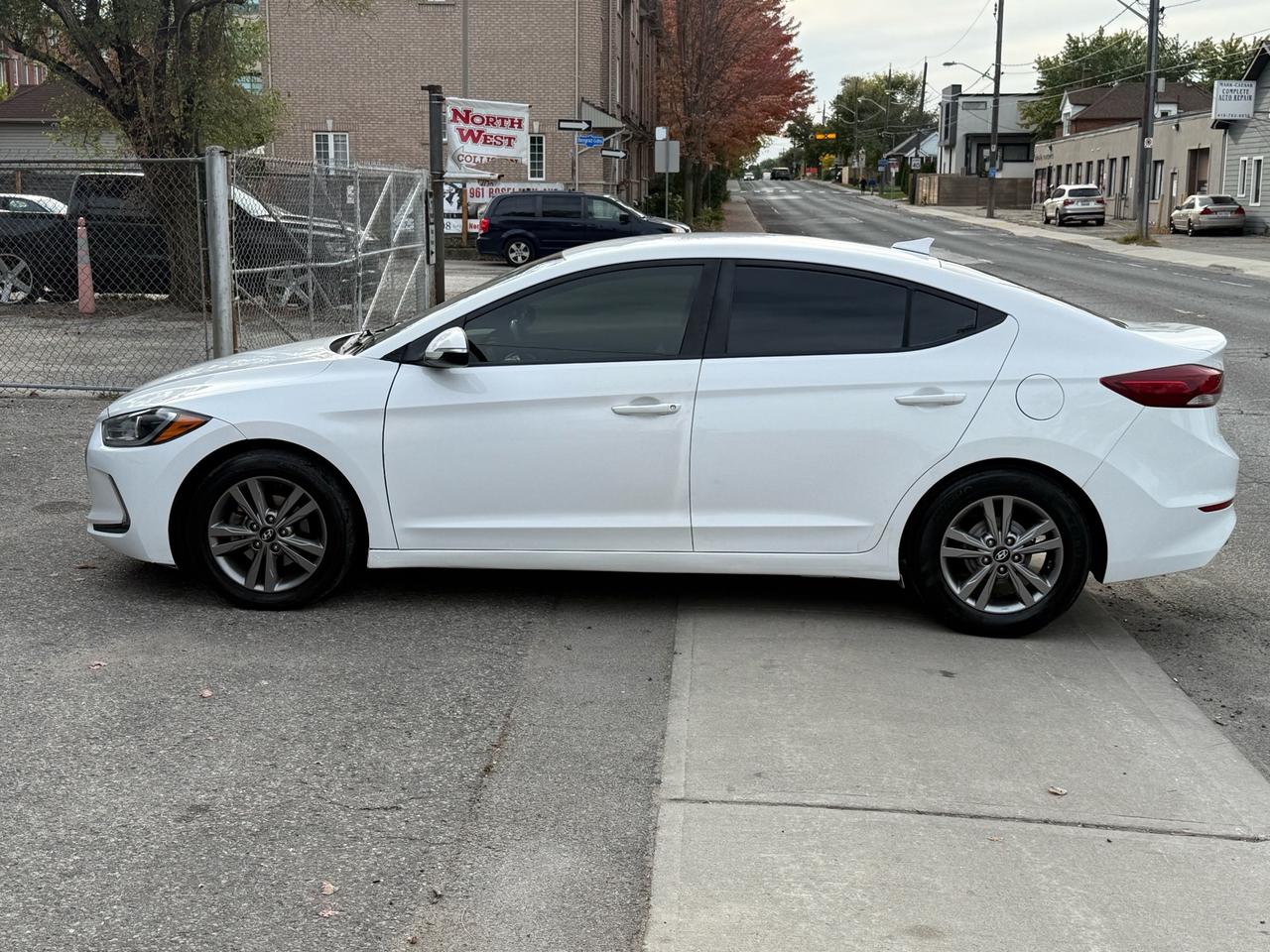 2017 Hyundai Elantra 4DR SDN AUTO GL Photo