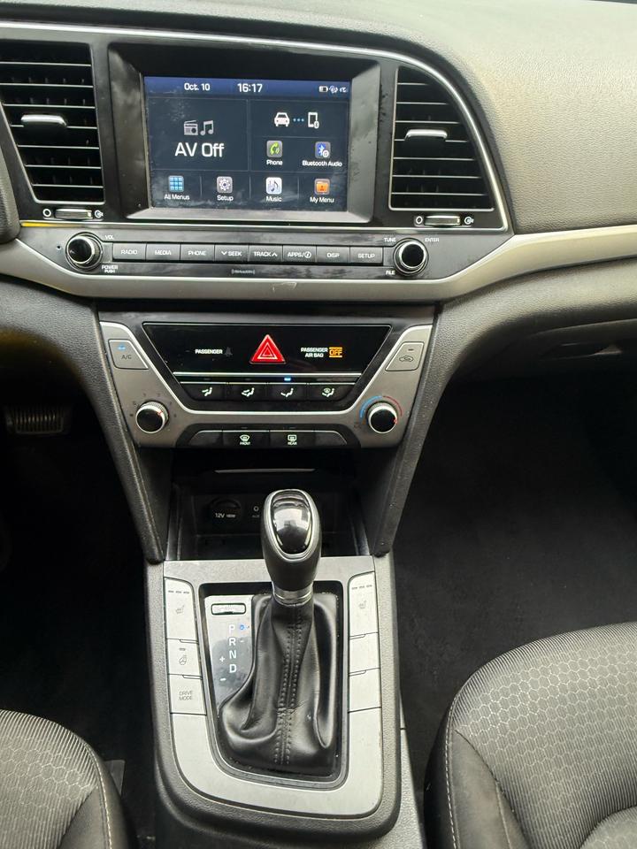 2017 Hyundai Elantra 4DR SDN AUTO GL Photo