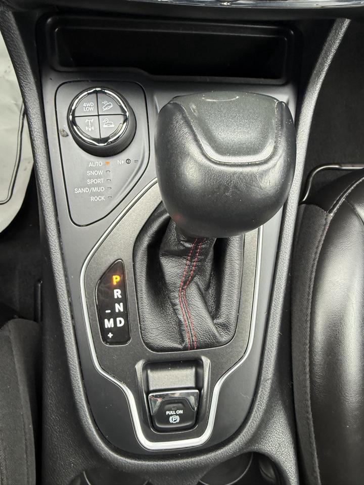 2019 Jeep Cherokee TRAILHAWK ELITE 4X4 Photo