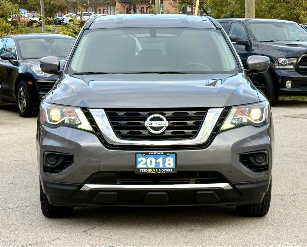 2018 Nissan Pathfinder CERTIFIED .. ONE OWNER Photo