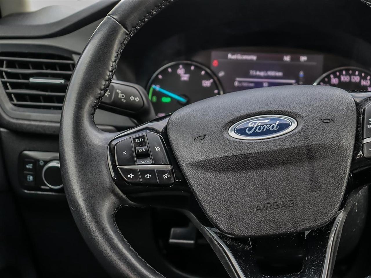 2022 Ford Escape SE Hybrid AWD Photo