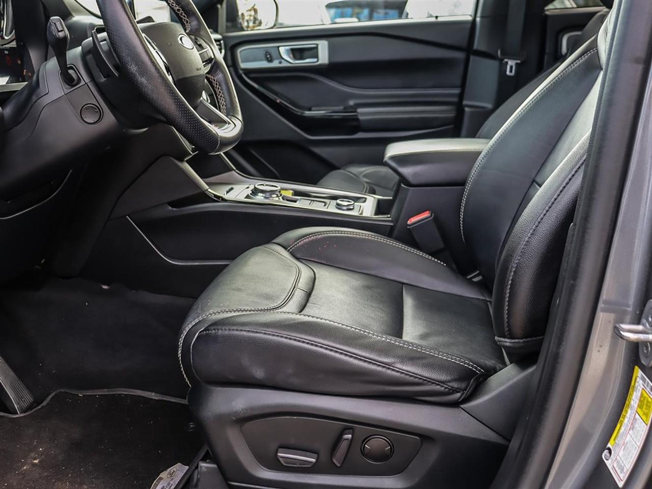 2022 Ford Explorer ST 4WD Photo