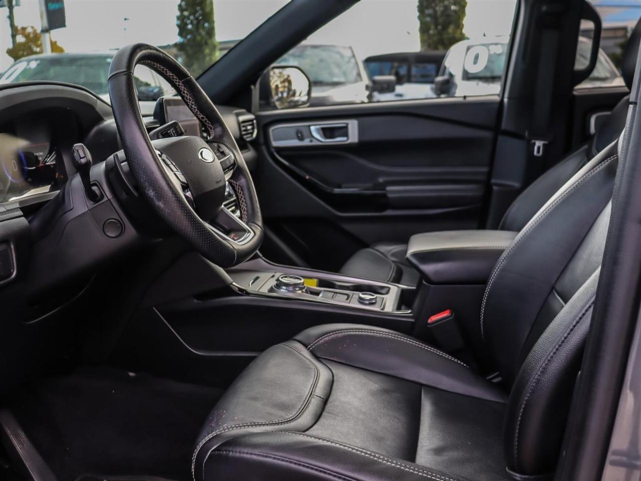 2022 Ford Explorer ST 4WD Photo