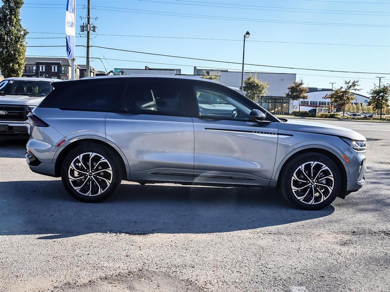 2025 Lincoln Nautilus Reserve AWD Photo