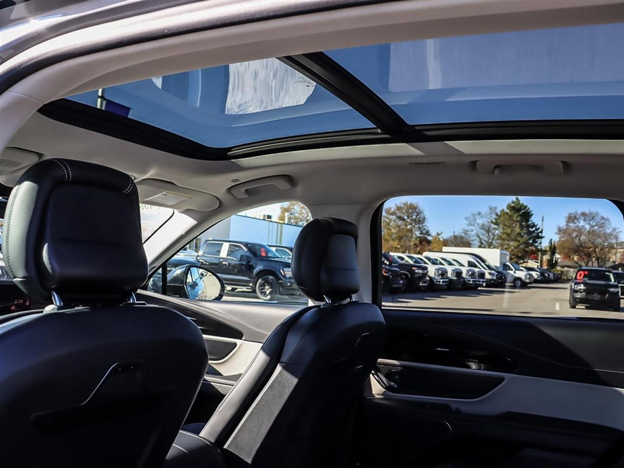2025 Lincoln Nautilus Reserve AWD Photo