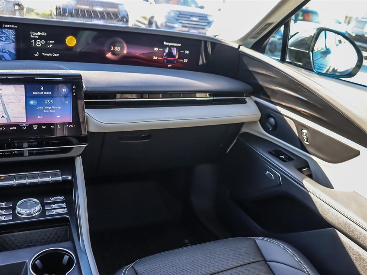 2025 Lincoln Nautilus Reserve AWD Photo
