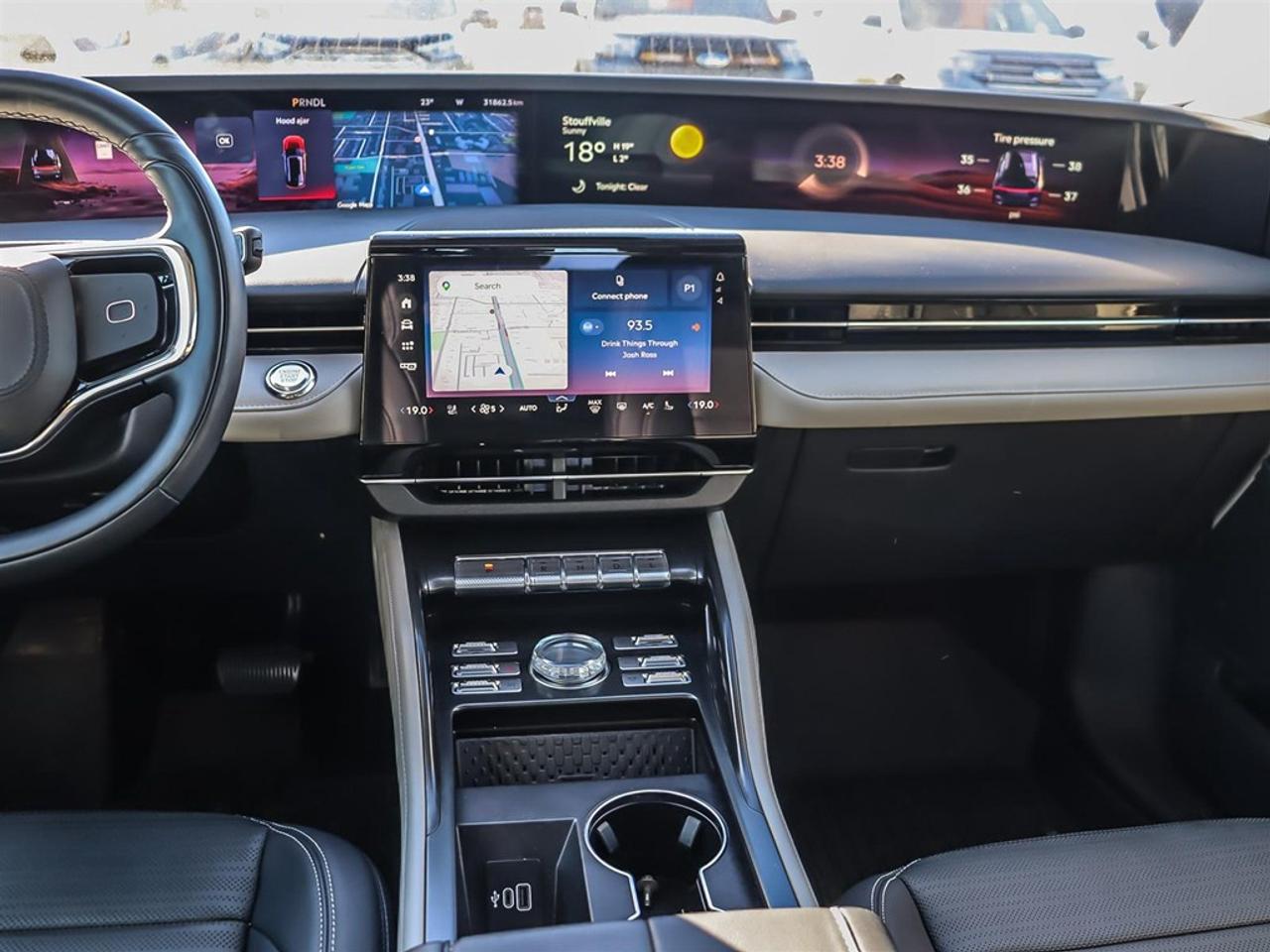 2025 Lincoln Nautilus Reserve AWD Photo