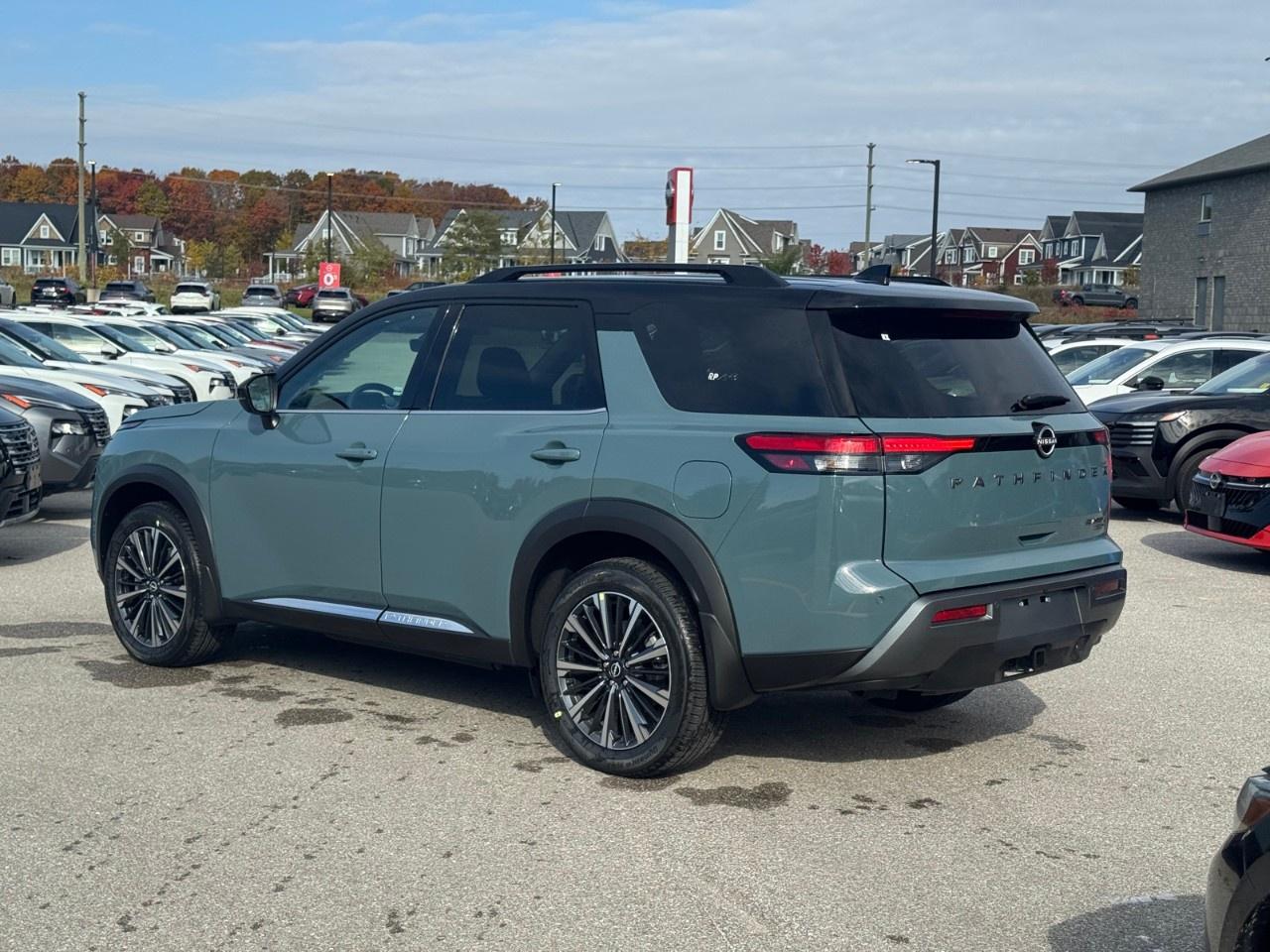 2026 Nissan Pathfinder Platinum 4WD Photo