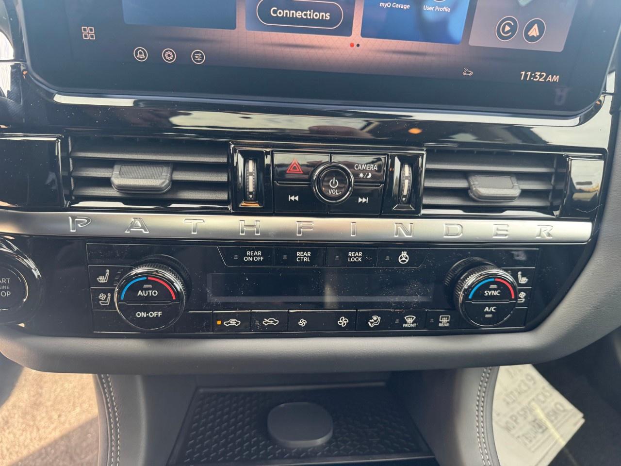 2026 Nissan Pathfinder Platinum 4WD Photo
