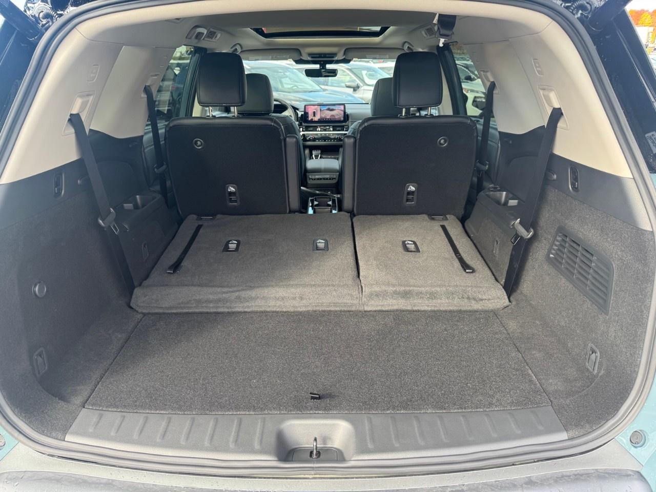 2026 Nissan Pathfinder Platinum 4WD Photo