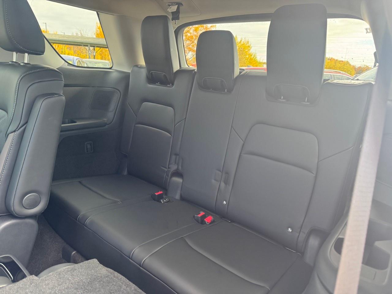 2026 Nissan Pathfinder Platinum 4WD Photo