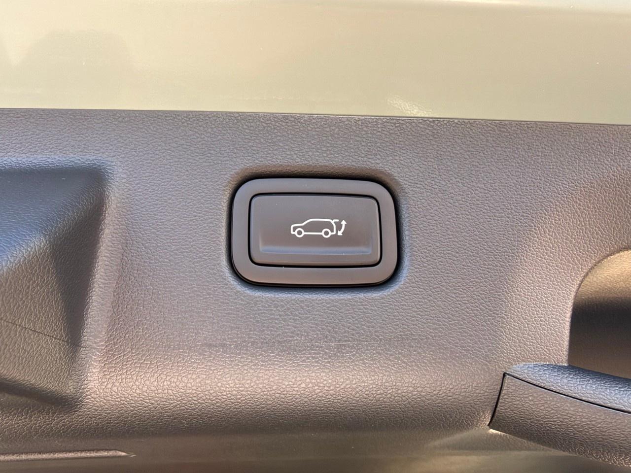 2027 Hyundai KONA 2.0L Luxury AWD Photo