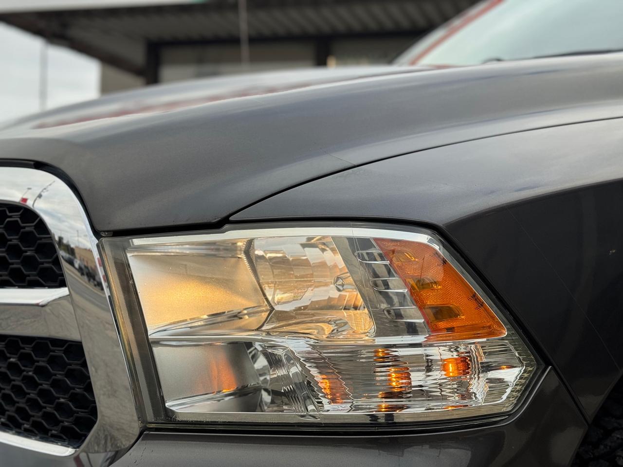 2015 RAM 1500 SLT CLEAN TRUCK | ONE OWNER | ACCIDENT FREE | KROWNED YEARLY Photo