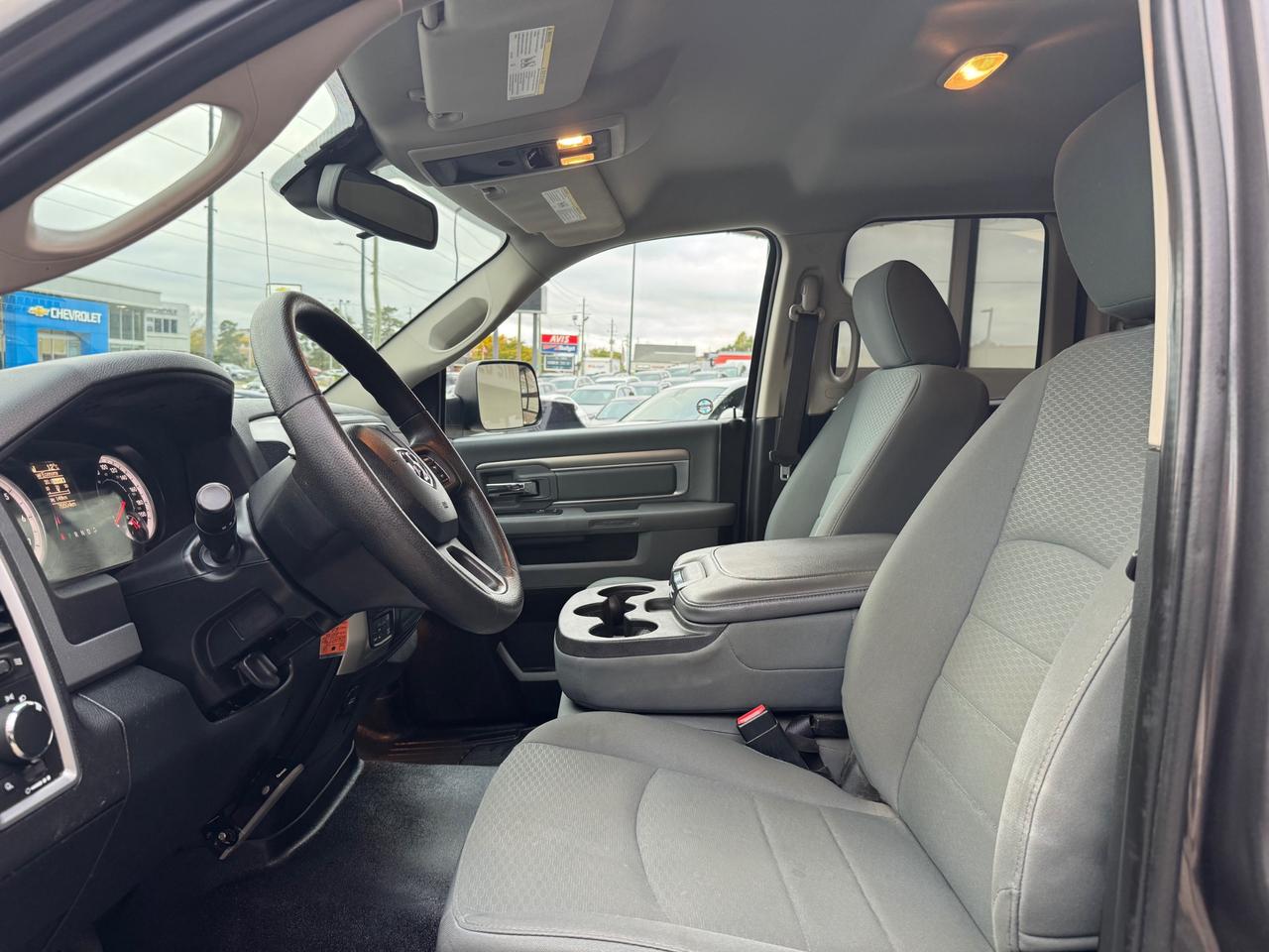 2015 RAM 1500 SLT CLEAN TRUCK | ONE OWNER | ACCIDENT FREE | KROWNED YEARLY Photo