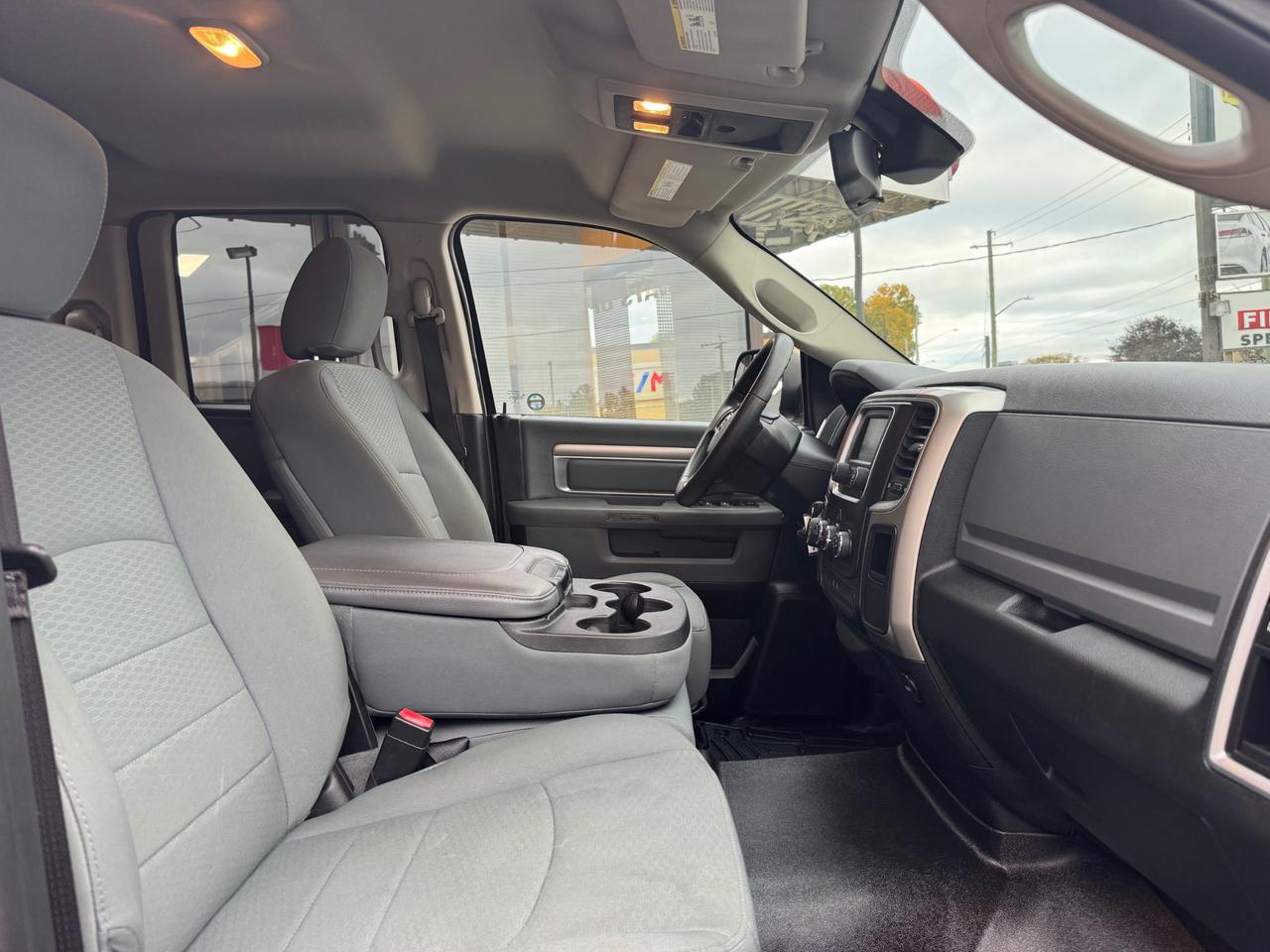 2015 RAM 1500 SLT CLEAN TRUCK | ONE OWNER | ACCIDENT FREE | KROWNED YEARLY Photo