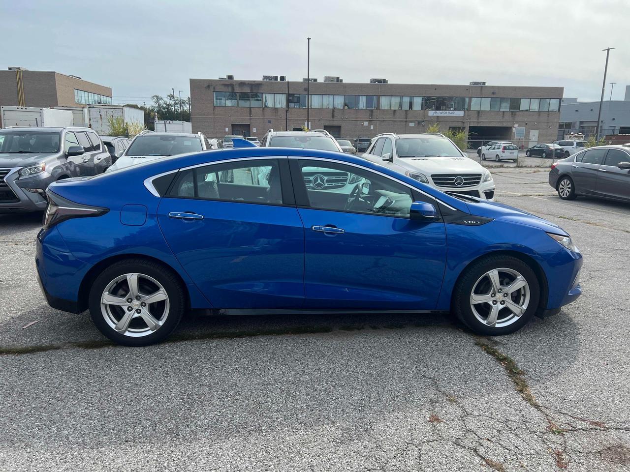 2017 Chevrolet Volt LT PHEV | Leather | BOSE | One Owner | Accident Free Photo