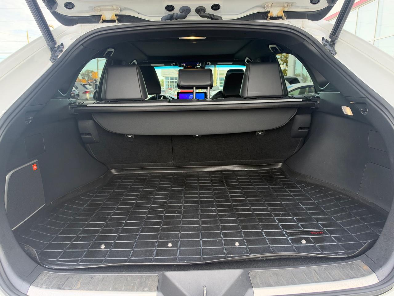 2023 Toyota Venza Limited LIMITED-ONE OWNER+DLR SERVICED! Photo