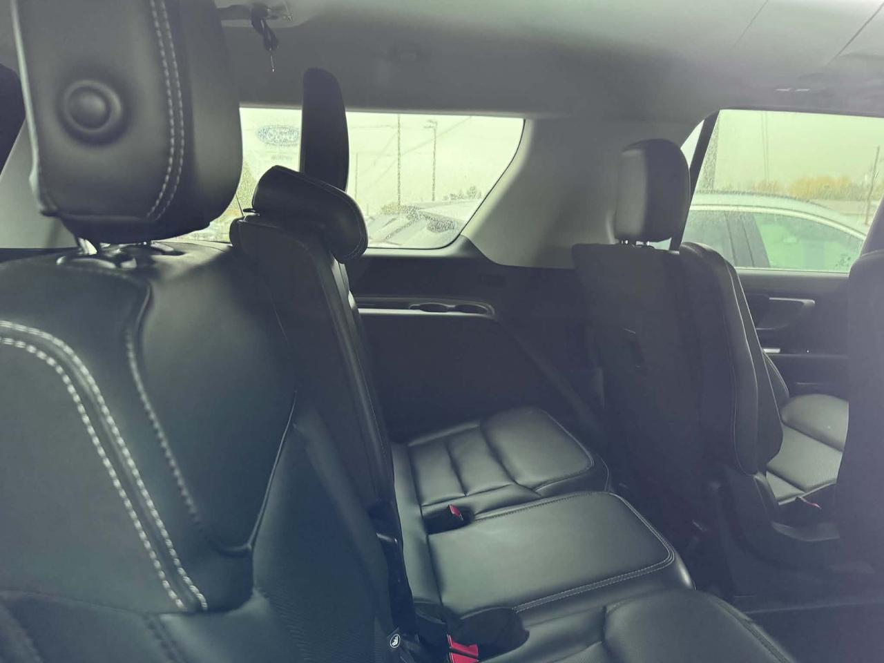 2026 Ford Expedition Platinum Max Photo4