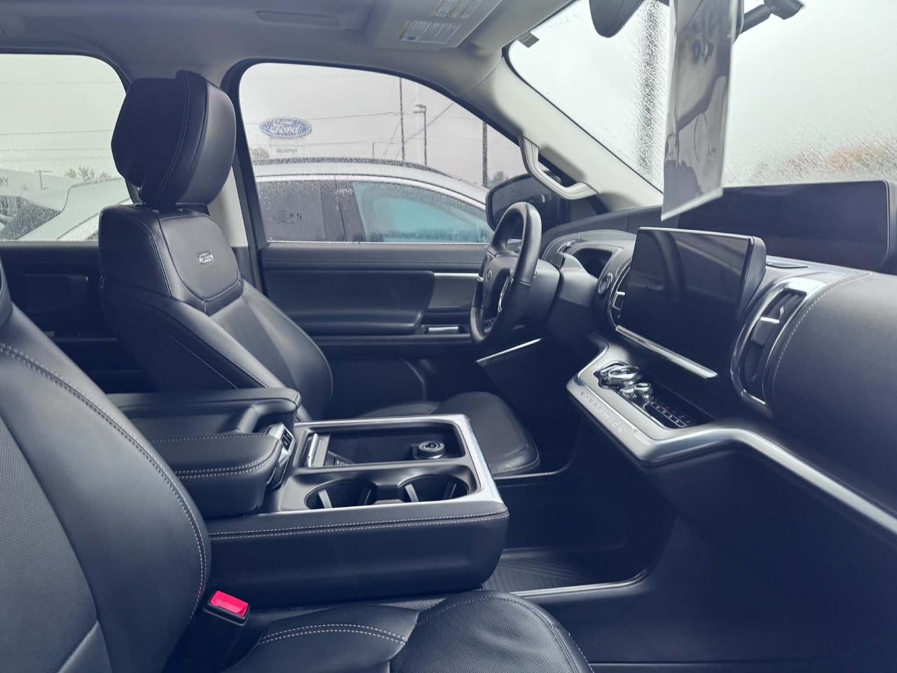 2026 Ford Expedition Platinum Max Photo5
