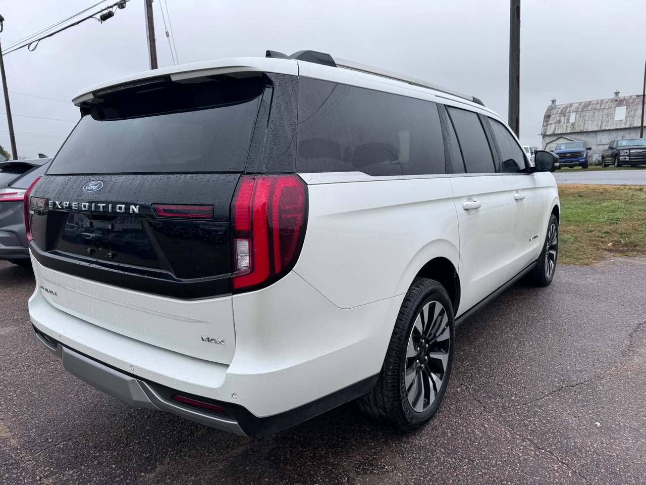 2026 Ford Expedition Platinum Max Photo5