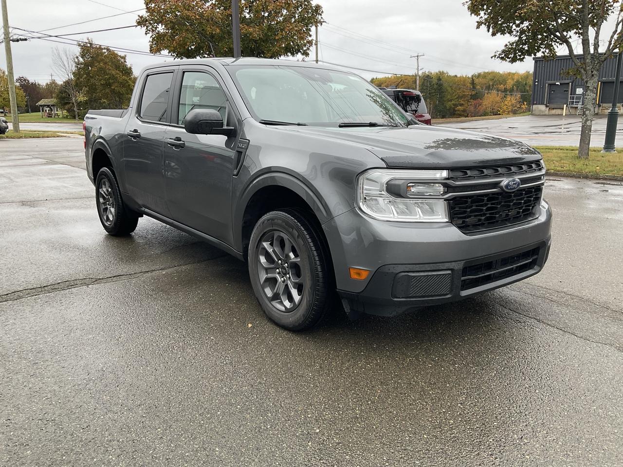 2022 Ford Maverick XLT Photo2