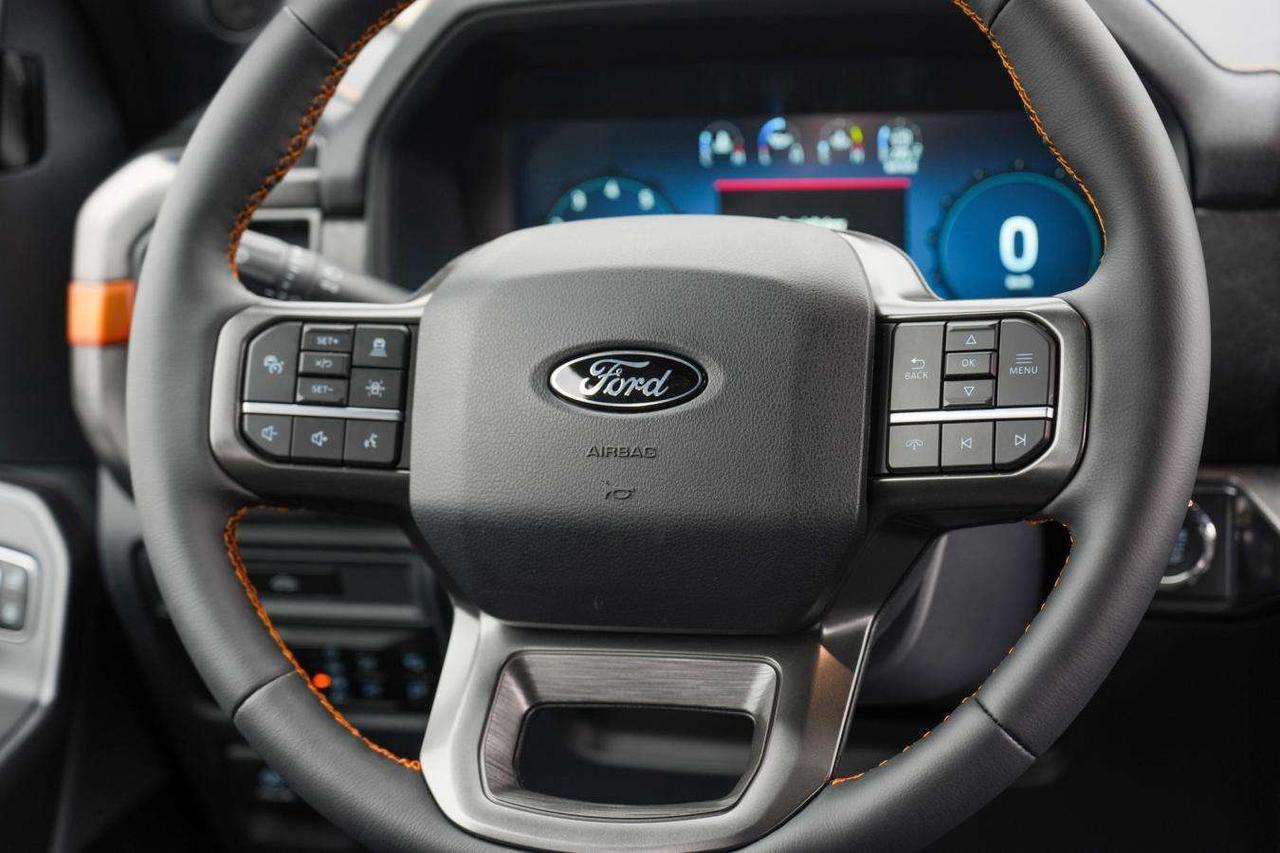 2026 Ford F-150 TREMOR 4WD SUPERCREW 402A LEATHER PANO ROOF Photo