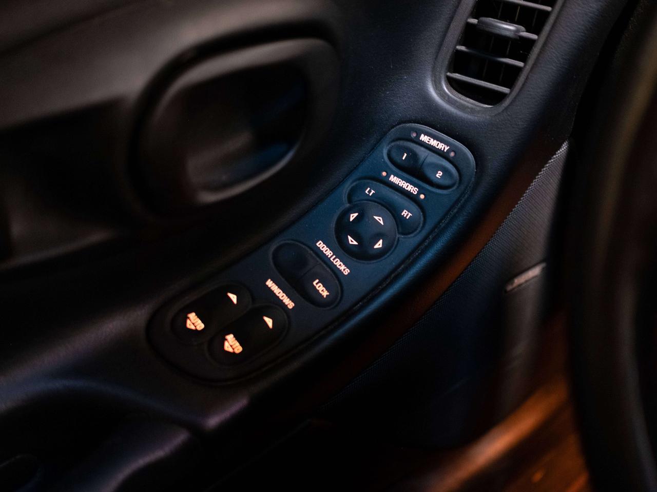 2002 Chevrolet Corvette BOSE Photo