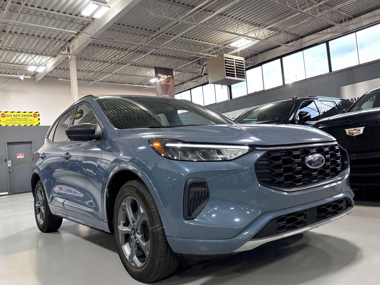 2024 Ford Escape ST-Line|HYBRID|AWD|LEATHER|REDSTITCHED|SAFETYTECH| Photo1