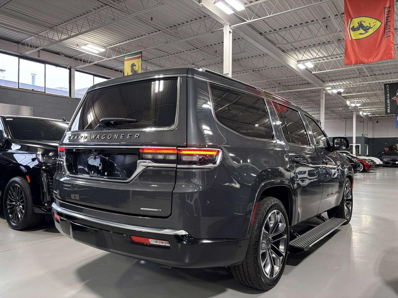 2022 Jeep Grand Wagoneer Series III 4x4|FAMCAM|7PASS|MASSAGE|WOOD|BLUESEATS Photo