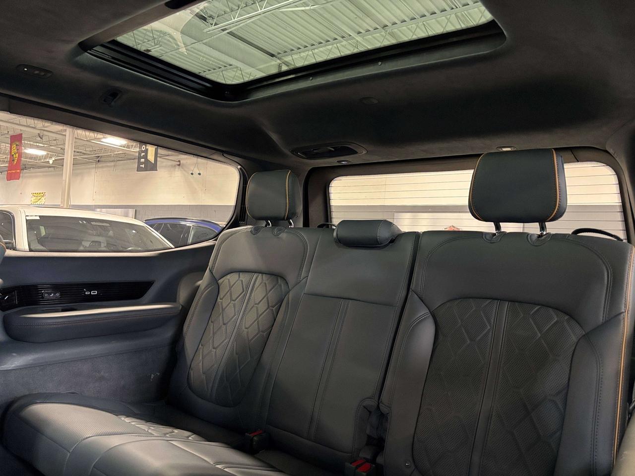 2022 Jeep Grand Wagoneer Series III 4x4|FAMCAM|7PASS|MASSAGE|WOOD|BLUESEATS Photo