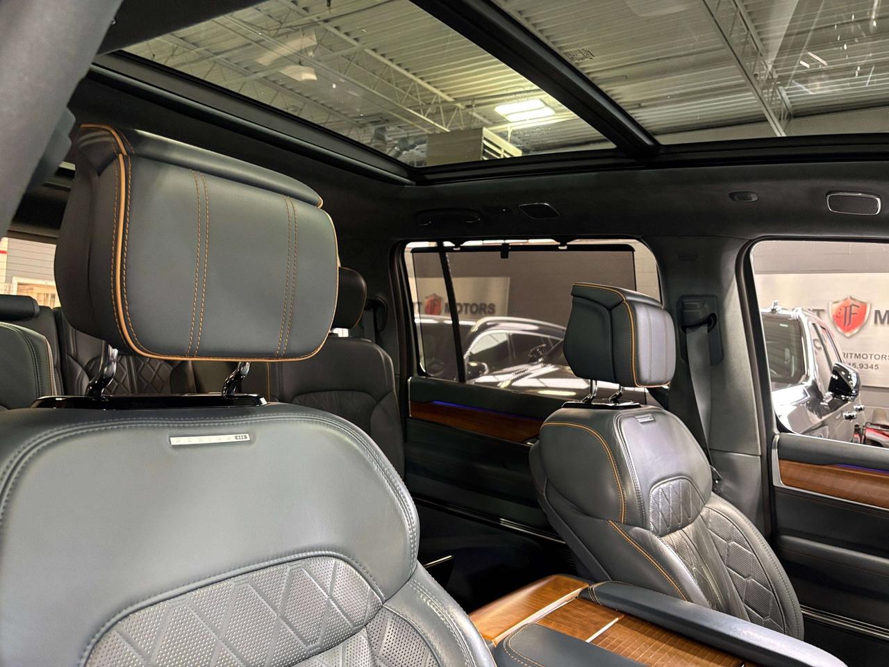 2022 Jeep Grand Wagoneer Series III 4x4|FAMCAM|7PASS|MASSAGE|WOOD|BLUESEATS Photo