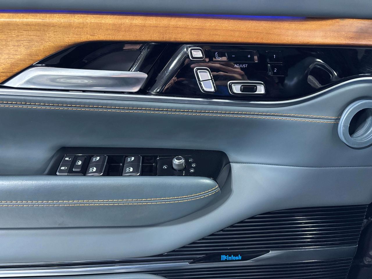 2022 Jeep Grand Wagoneer Series III 4x4|FAMCAM|7PASS|MASSAGE|WOOD|BLUESEATS Photo