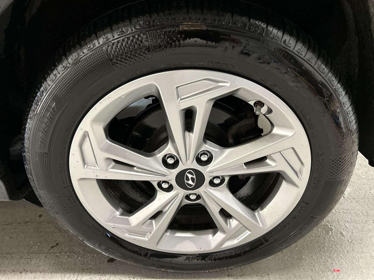 2022 Hyundai KONA PREFERRED AWD | HTD LEATHER | SUNROOF | CARPLAY Photo