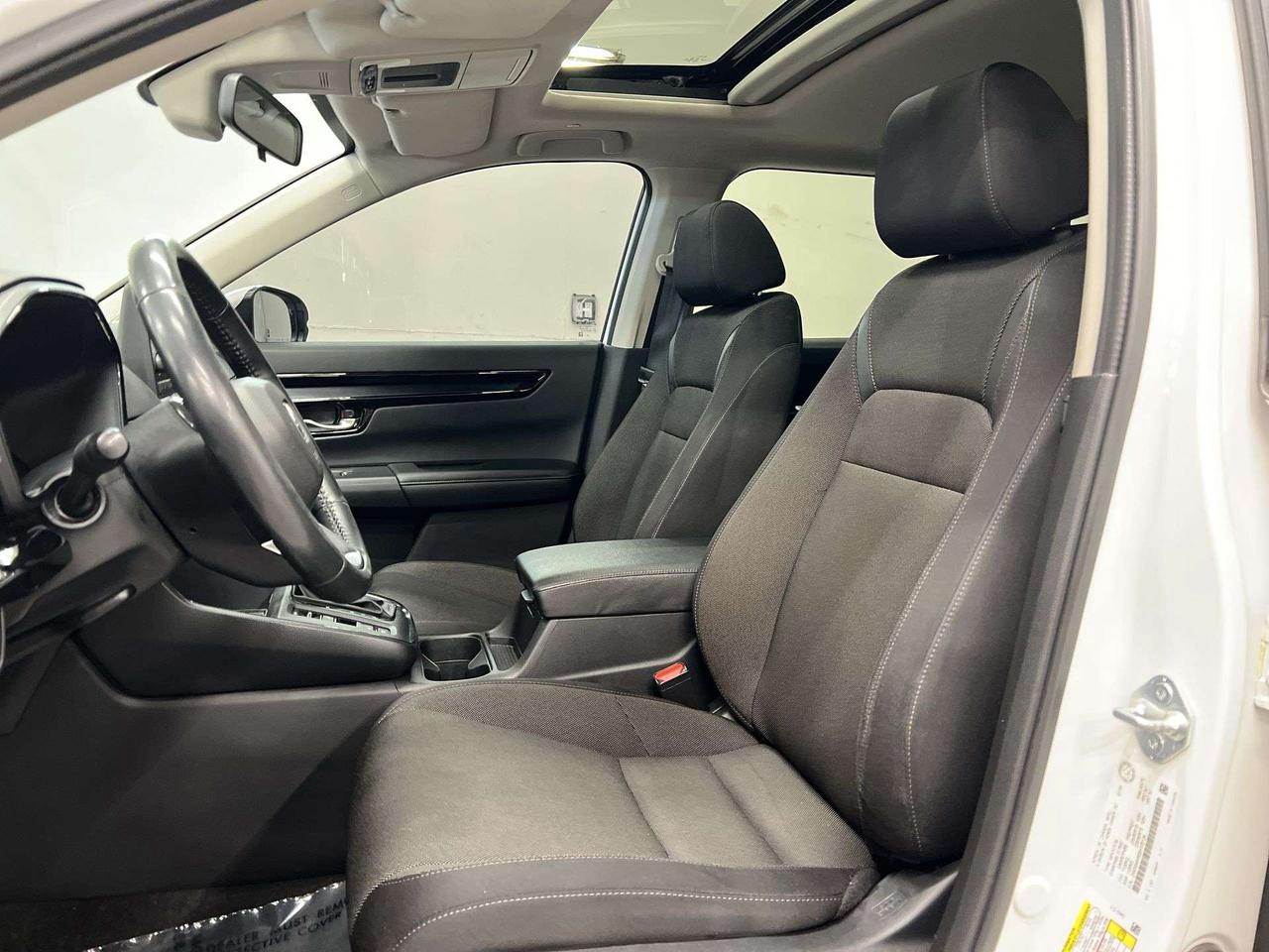 2025 Honda CR-V SPORT AWD | SUNROOF | HTD SEATS | CARPLAY | ALLOYS Photo