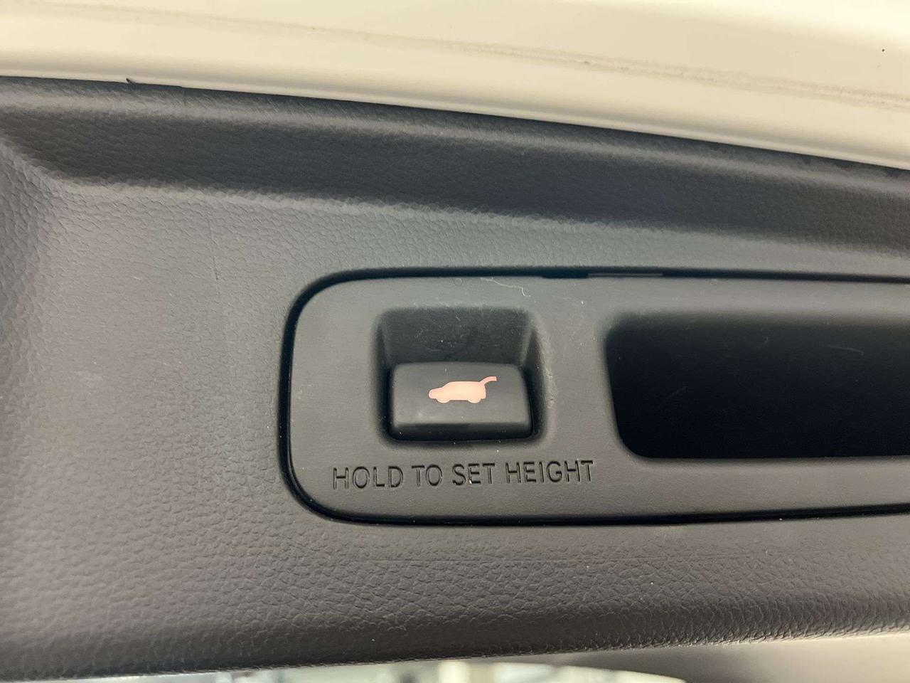 2025 Honda CR-V SPORT AWD | SUNROOF | HTD SEATS | CARPLAY | ALLOYS Photo