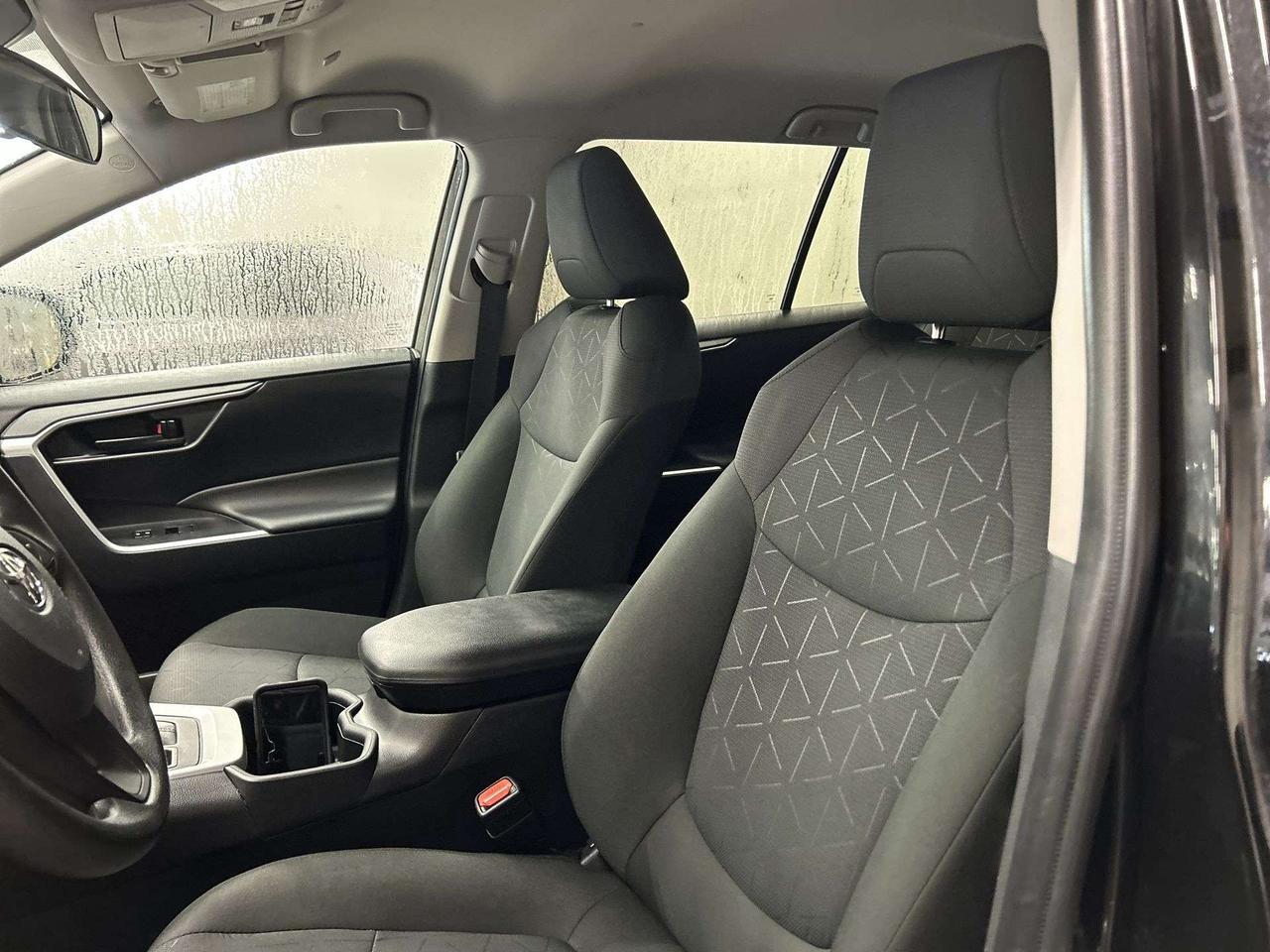2024 Toyota RAV4 AWD |HTD SEATS | CARPLAY |ADAPT. CRUISE | REAR CAM Photo1