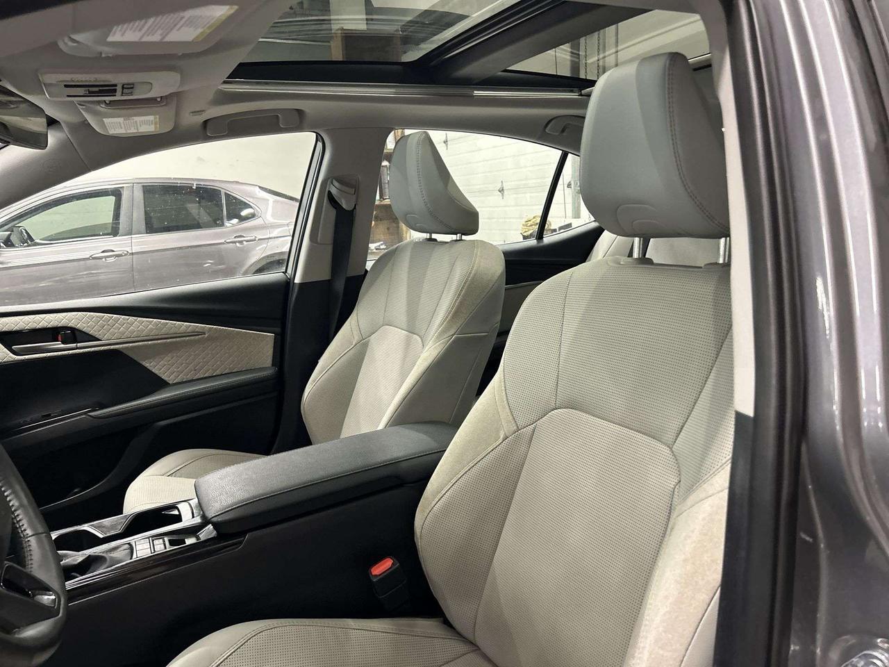 2025 Toyota Camry XLE AWD | LEATHER | PANO ROOF | 360 CAM | CARPLAY Photo1