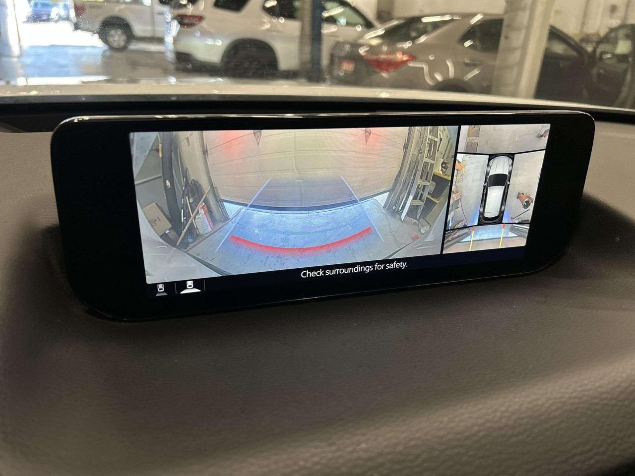 2024 Mazda CX-50 GT AWD | LOW KMS! | HTD LEATHER | PANO ROOF Photo3
