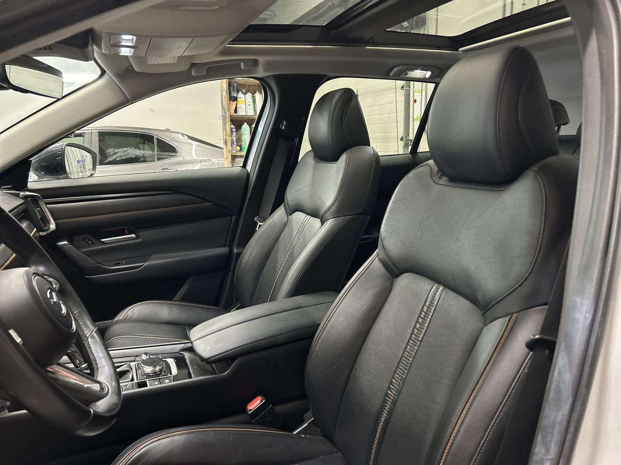 2024 Mazda CX-50 GT AWD | LOW KMS! | HTD LEATHER | PANO ROOF Photo