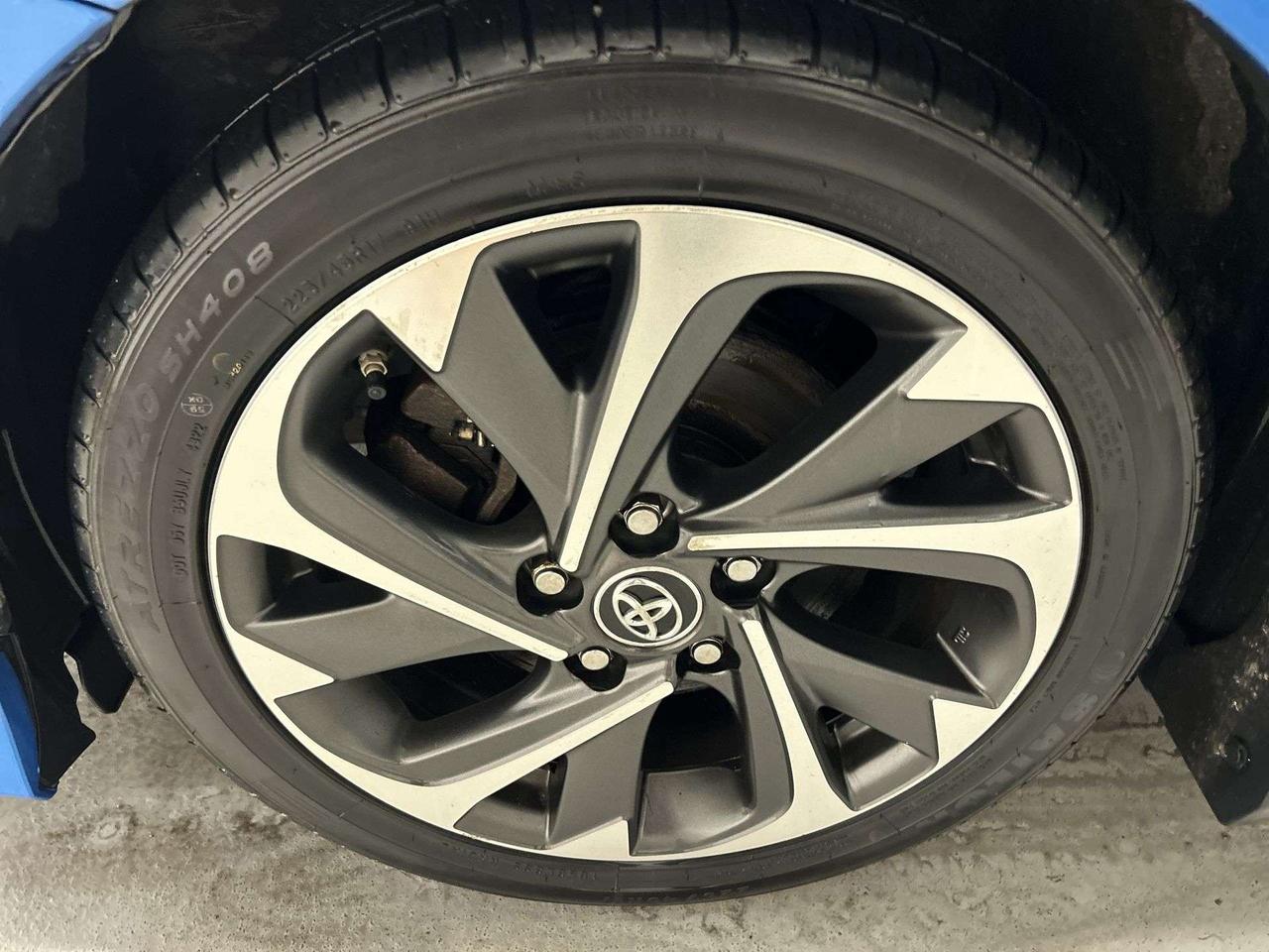 2017 Toyota Corolla HATCH |HTD SEATS | ALLOYS | REAR CAM | CRUISE Photo